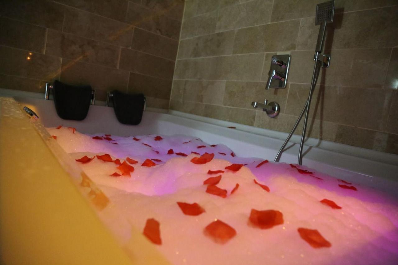 Whitestone Hotel نفسهير المظهر الخارجي الصورة