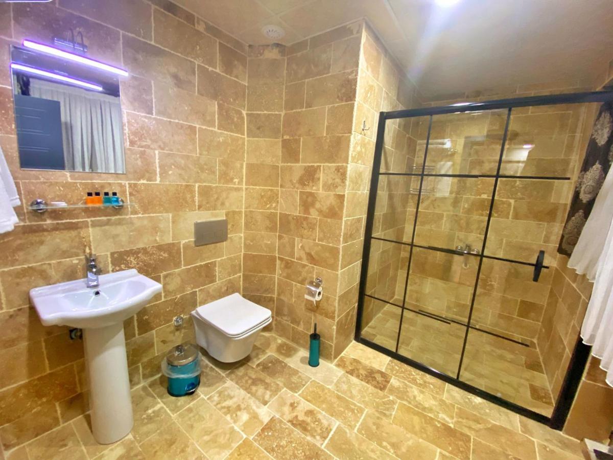 Whitestone Hotel نفسهير المظهر الخارجي الصورة
