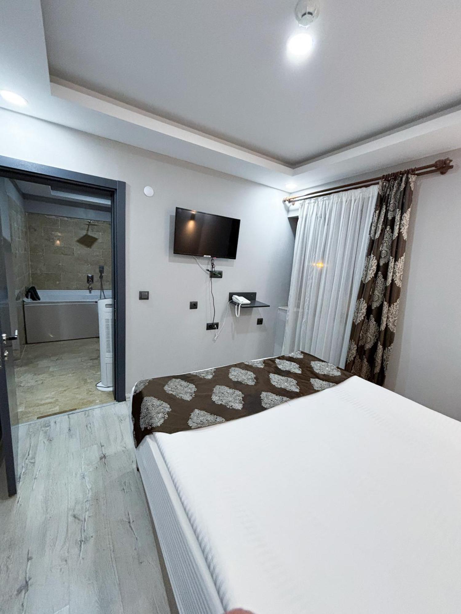 Whitestone Hotel نفسهير المظهر الخارجي الصورة